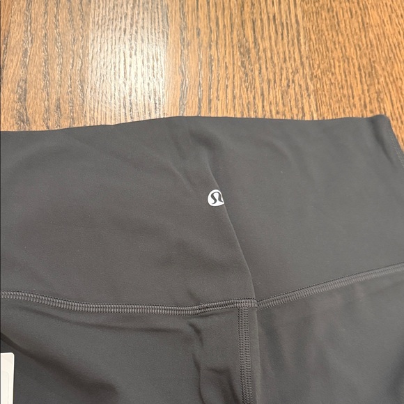 NWT women’s Align 21” legging - Picture 3 of 4